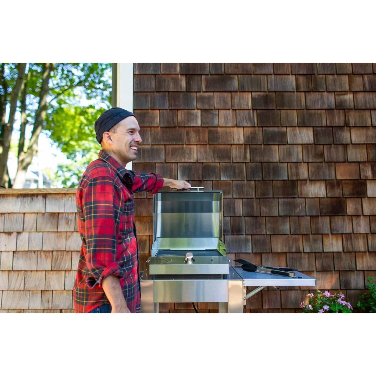 Kenyon G2 27-Inch 120V Portable Electric Grill with Integrated Stand