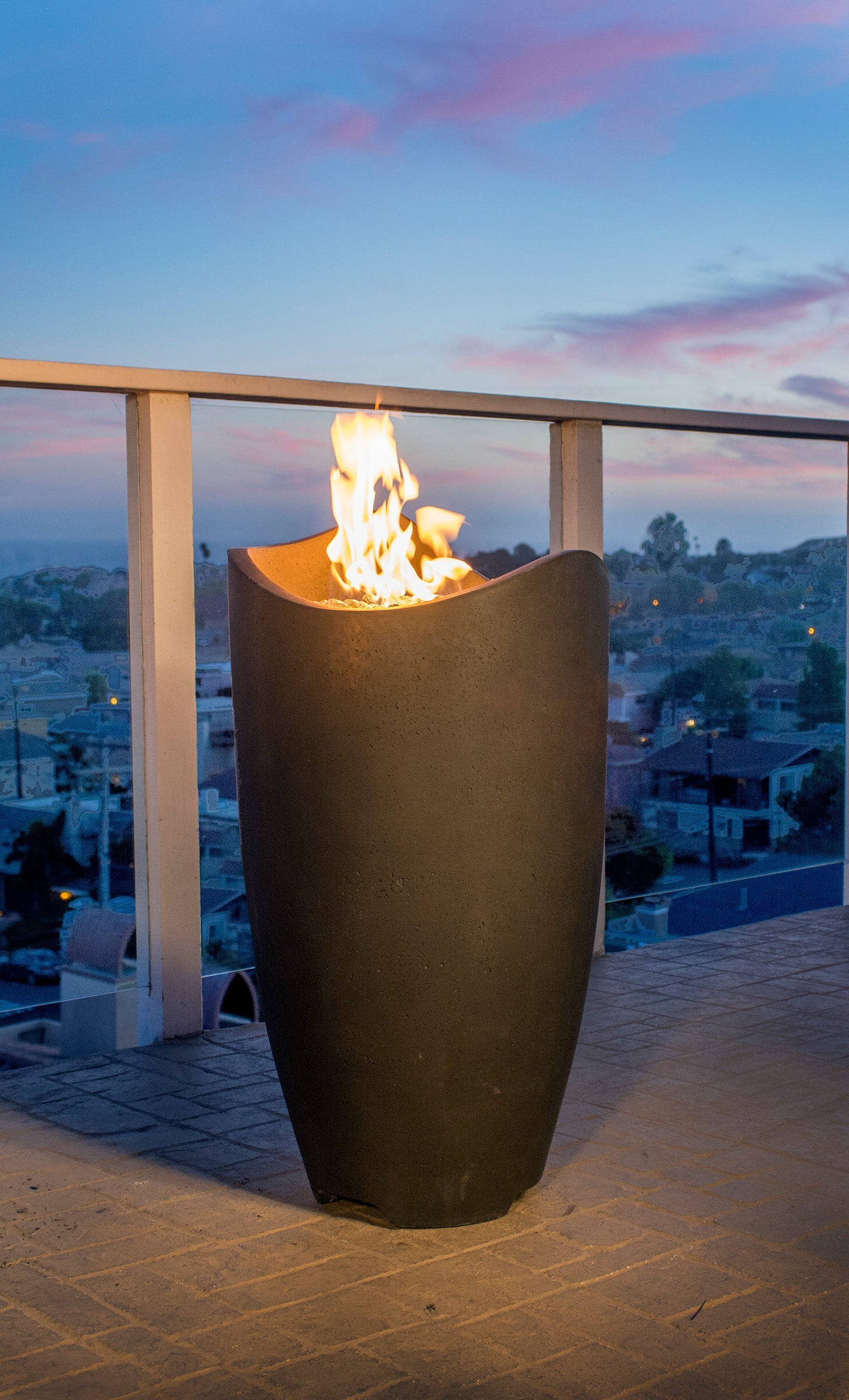 American Fyre Designs Wave Fire Urn Without Access Door