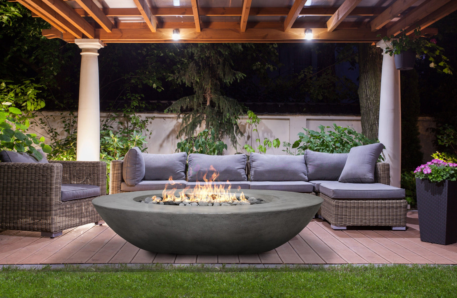 Prism Hardscapes 79" x 45" Ovale Concrete Fire Bowl